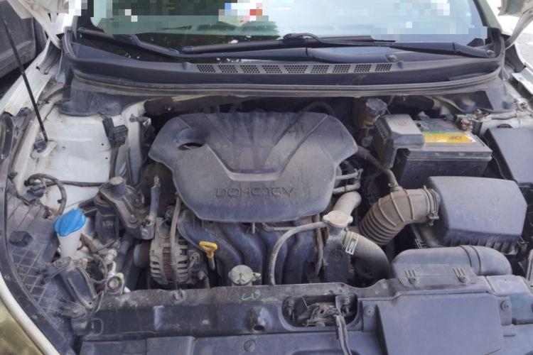 Used Hyundai Elantra (5th Generation / Langdong) 2013 1.6L Automatic Luxury Model Engine Bay