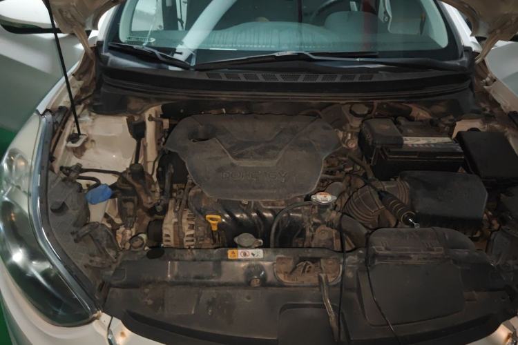 Used Hyundai Elantra (5th Generation / Langdong) 2013 1.6L Automatic Leading Model Engine Bay