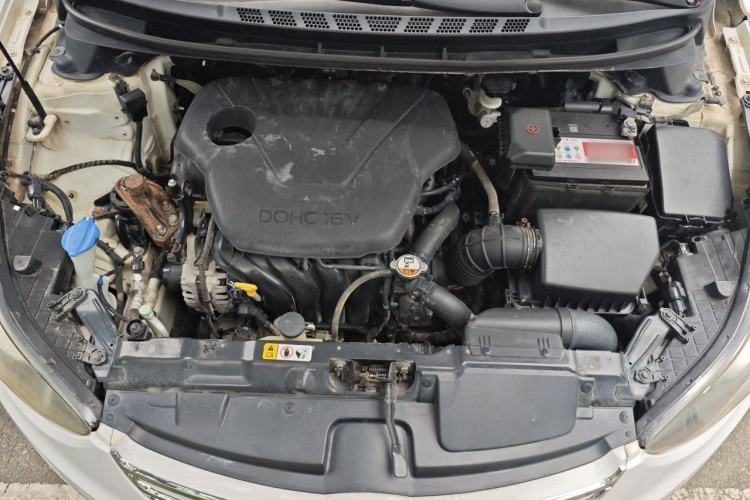 Used Hyundai Elantra (5th Generation / Langdong) 2013 1.6L Automatic Leading Model Engine Bay