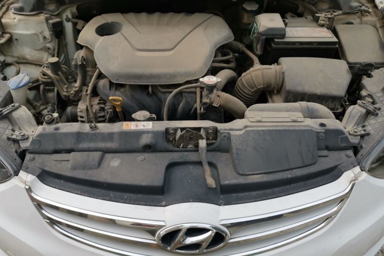 Used Hyundai Elantra (5th Generation / Langdong) 2013 1.6L Automatic Luxury Model Engine Bay