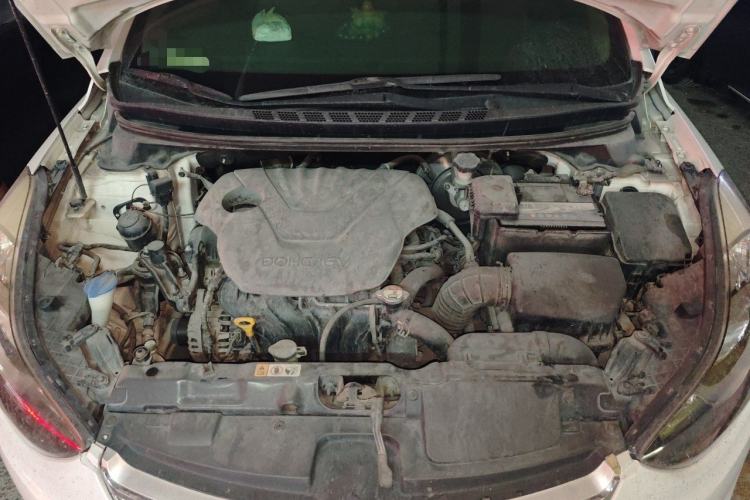 Used Hyundai Elantra (5th Generation / Langdong) 2013 1.6L Automatic Luxury Model Engine Bay