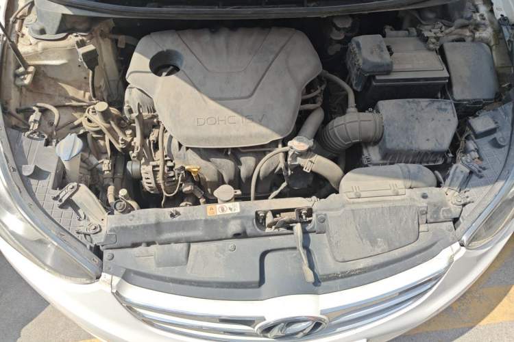 Used Hyundai Elantra (5th Generation / Langdong) 2013 1.6L Automatic Leading Model Engine Bay