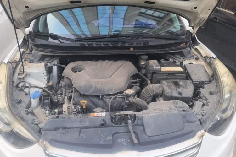 Used Hyundai Elantra (5th Generation / Langdong) 2013 1.6L Automatic Luxury Model Engine Bay