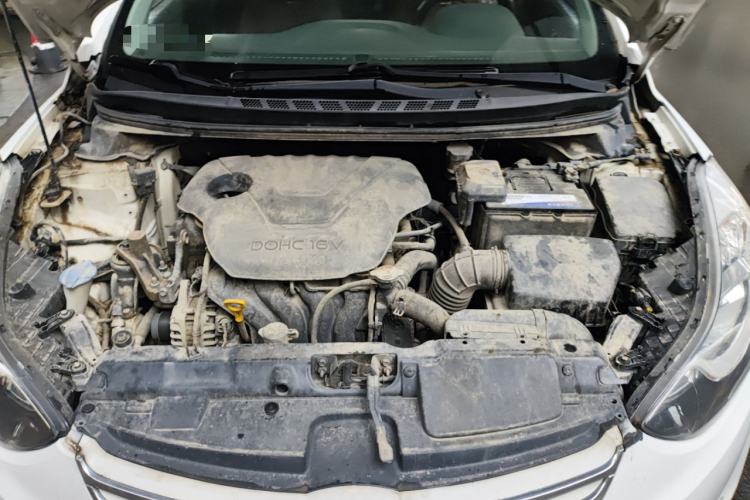 Used Hyundai Elantra (5th Generation / Langdong) 2013 1.6L Automatic Leading Model Engine Bay