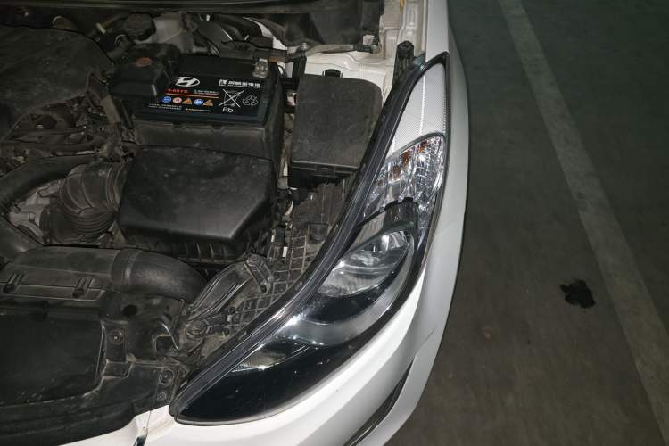 Used Hyundai Elantra (5th Generation / Langdong) 2013 1.6L Automatic Luxury Model Engine Bay Left