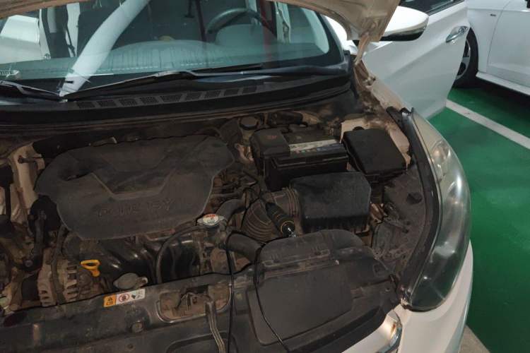 Used Hyundai Elantra (5th Generation / Langdong) 2013 1.6L Automatic Leading Model Engine Bay Left