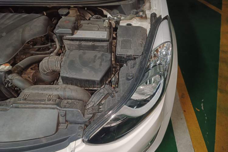 Used Hyundai Elantra (5th Generation / Langdong) 2013 1.6L Automatic Luxury Model Engine Bay Left