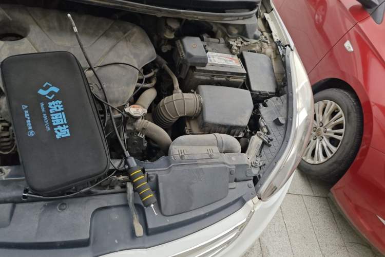Used Hyundai Elantra (5th Generation / Langdong) 2013 1.6L Automatic Luxury Model Engine Bay Left