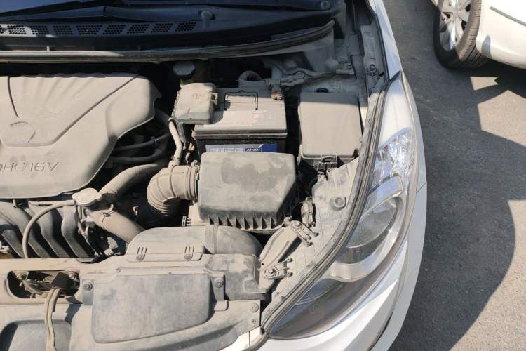 Used Hyundai Elantra (5th Generation / Langdong) 2013 1.6L Automatic Luxury Model Engine Bay Left