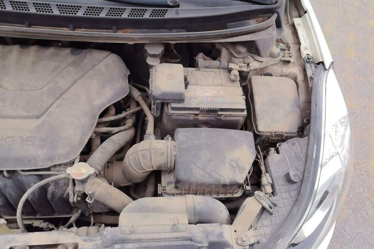 Used Hyundai Elantra (5th Generation / Langdong) 2013 1.6L Automatic Luxury Model Engine Bay Left