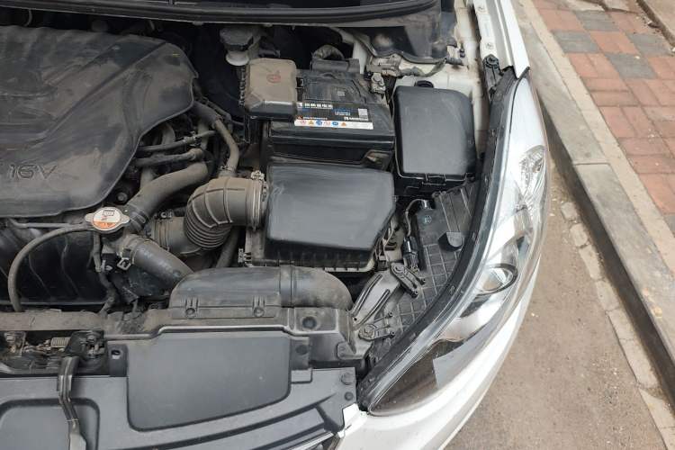 Used Hyundai Elantra (5th Generation / Langdong) 2013 1.6L Automatic Leading Model Engine Bay Left