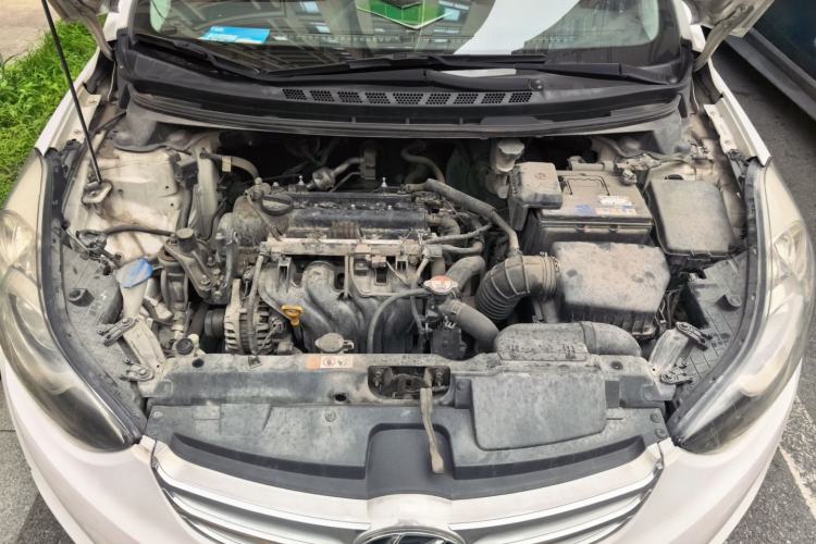 Used Hyundai Elantra (5th Generation / Langdong) 2013 1.6L Automatic Leading Model Engine Bay