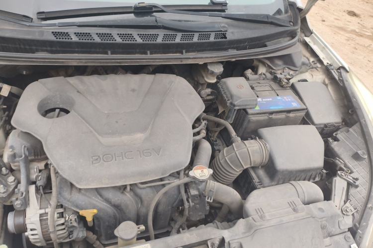 Used Hyundai Elantra (5th Generation / Langdong) 2013 1.6L Automatic Leading Model Engine Bay