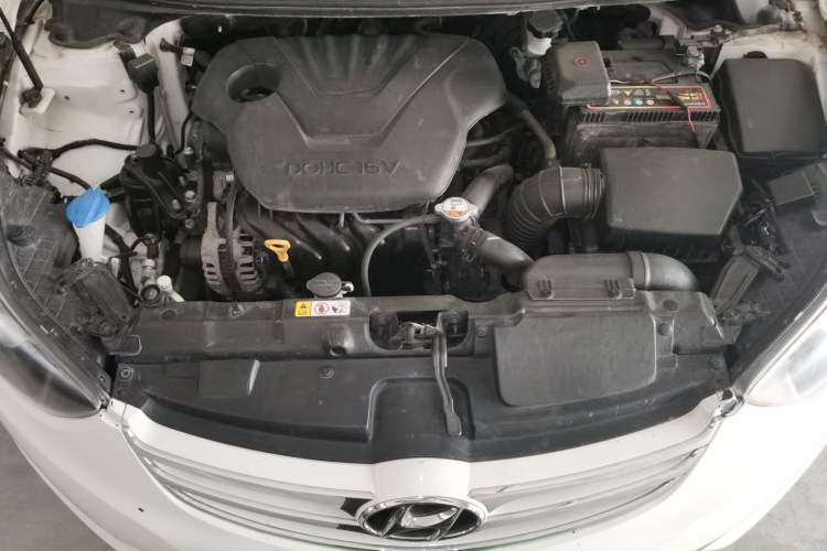 Used Hyundai Elantra (5th Generation / Langdong) 2013 1.6L Automatic Leading Model Engine Bay