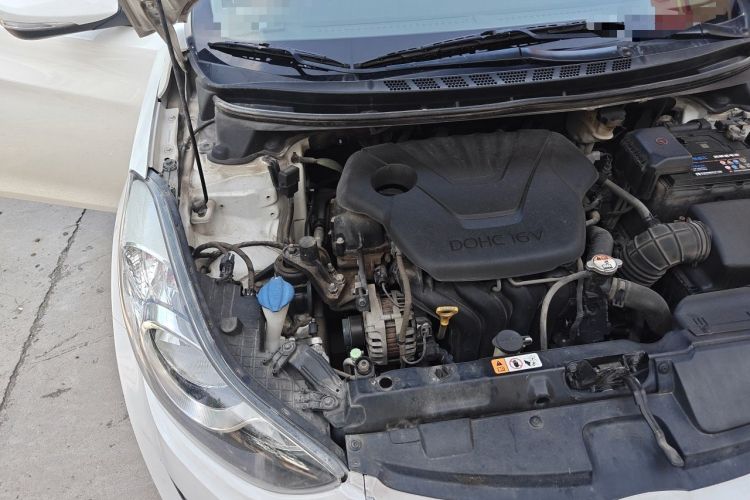 Used Hyundai Elantra (5th Generation / Langdong) 2013 1.6L Automatic Luxury Model Engine Bay Right