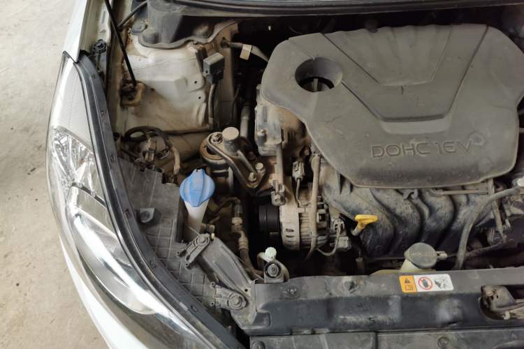 Used Hyundai Elantra (5th Generation / Langdong) 2013 1.6L Automatic Leading Model Engine Bay Right