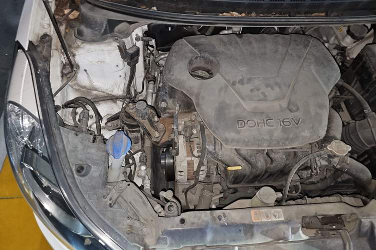Used Hyundai Elantra (5th Generation / Langdong) 2013 1.6L Automatic Leading Model Engine Bay Right