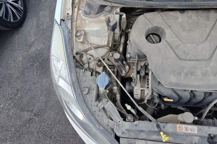 Used Hyundai Elantra (5th Generation / Langdong) 2013 1.6L Automatic Leading Model Engine Bay Right
