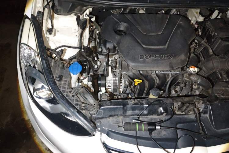 Used Hyundai Elantra (5th Generation / Langdong) 2013 1.6L Automatic Luxury Model Engine Bay Right