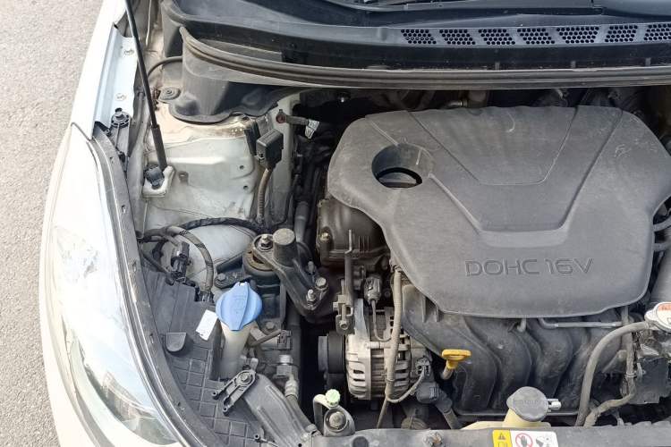 Used Hyundai Elantra (5th Generation / Langdong) 2013 1.6L Automatic Leading Model Engine Bay Right
