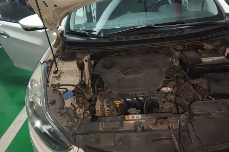 Used Hyundai Elantra (5th Generation / Langdong) 2013 1.6L Automatic Leading Model Engine Bay Right