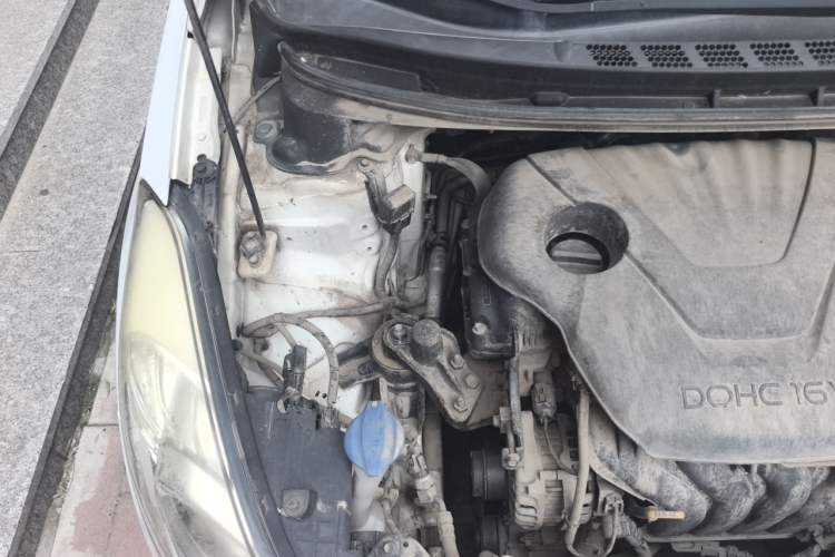 Used Hyundai Elantra (5th Generation / Langdong) 2013 1.6L Automatic Leading Model Engine Bay Right