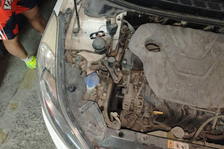 Used Hyundai Elantra (5th Generation / Langdong) 2013 1.6L Automatic Luxury Model Engine Bay Right