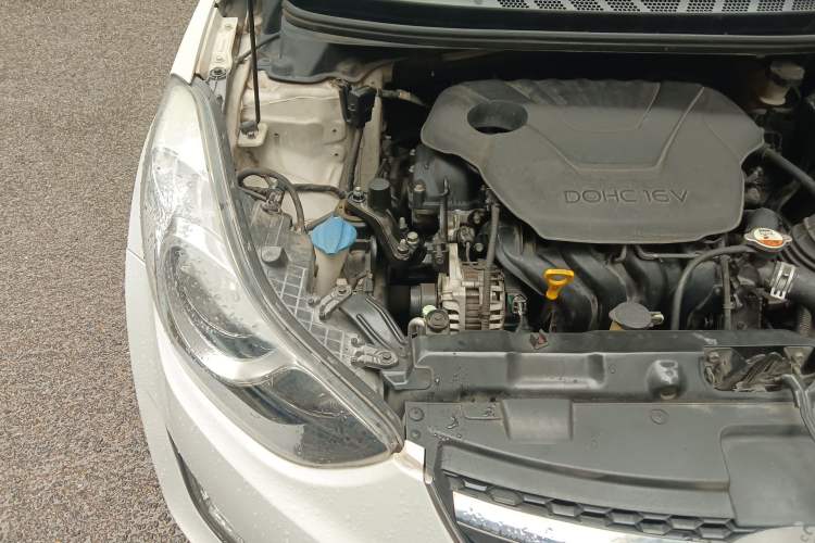Used Hyundai Elantra (5th Generation / Langdong) 2013 1.6L Automatic Leading Model Engine Bay Right