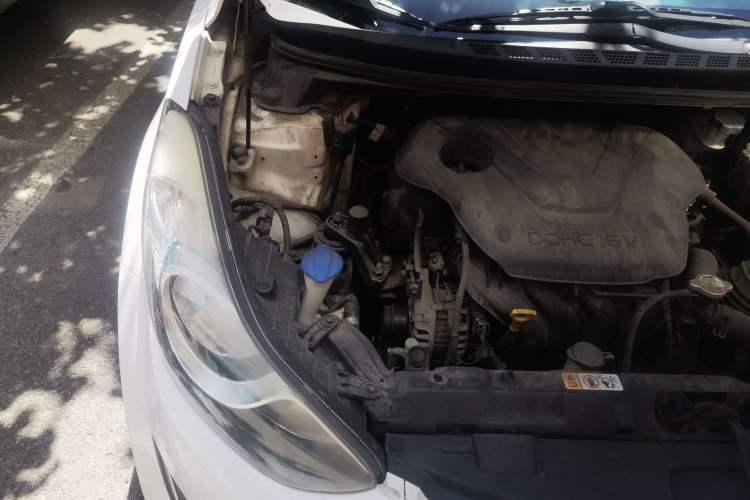Used Hyundai Elantra (5th Generation / Langdong) 2013 1.6L Automatic Leading Model Engine Bay Right