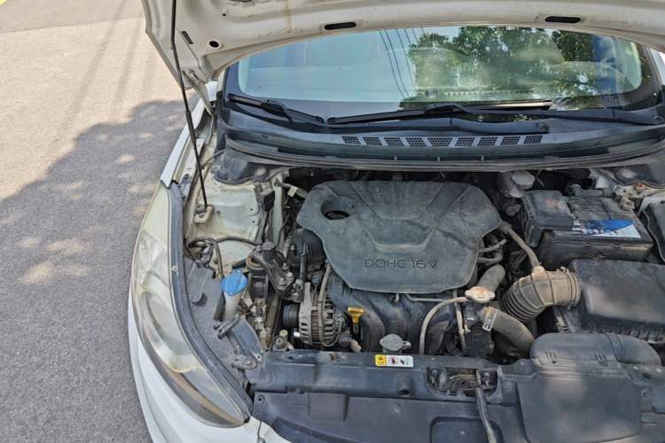 Used Hyundai Elantra (5th Generation / Langdong) 2013 1.6L Automatic Leading Model Engine Bay Right