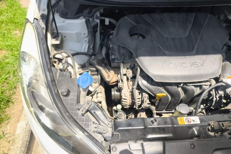 Used Hyundai Elantra (5th Generation / Langdong) 2013 1.6L Automatic Leading Model Engine Bay Right
