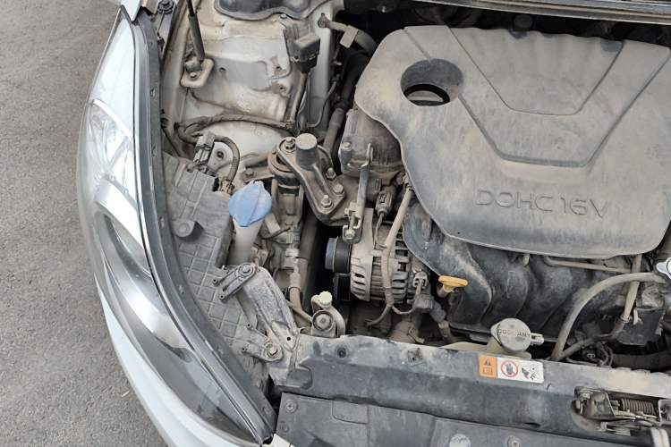Used Hyundai Elantra (5th Generation / Langdong) 2013 1.6L Automatic Luxury Model Engine Bay Right