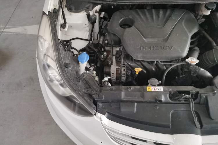 Used Hyundai Elantra (5th Generation / Langdong) 2013 1.6L Automatic Leading Model Engine Bay Right