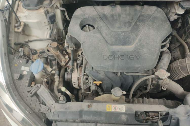 Used Hyundai Elantra (5th Generation / Langdong) 2013 1.6L Automatic Luxury Model Engine Bay Right