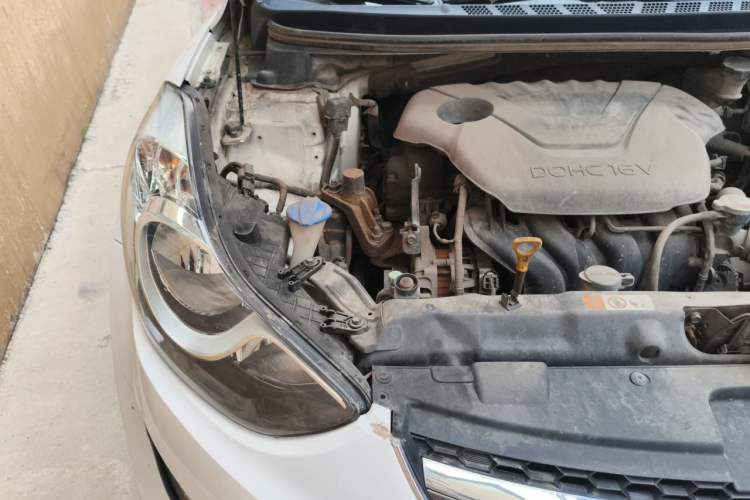 Used Hyundai Elantra (5th Generation / Langdong) 2013 1.6L Automatic Leading Model Engine Bay Right