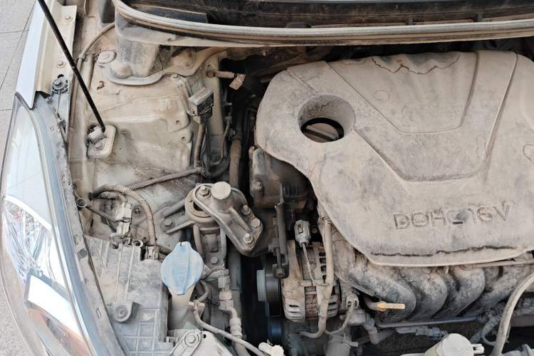 Used Hyundai Elantra (5th Generation / Langdong) 2013 1.6L Automatic Luxury Model Engine Bay Right