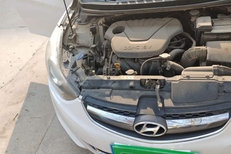 Used Hyundai Elantra (5th Generation / Langdong) 2013 1.6L Automatic Leading Model Engine Bay Right