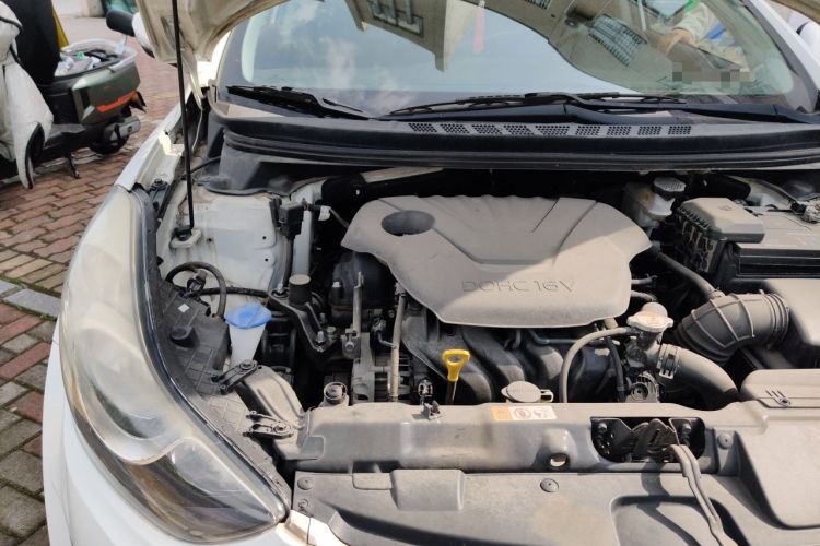 Used Hyundai Elantra (5th Generation / Langdong) 2013 1.6L Automatic Leading Model Engine Bay Right