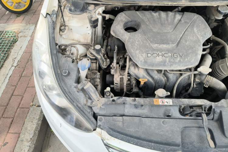 Used Hyundai Elantra (5th Generation / Langdong) 2013 1.6L Automatic Leading Model Engine Bay Right