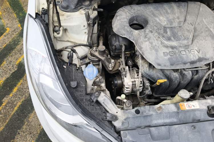 Used Hyundai Elantra (5th Generation / Langdong) 2013 1.6L Automatic Luxury Model Engine Bay Right