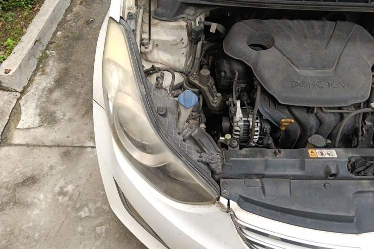 Used Hyundai Elantra (5th Generation / Langdong) 2013 1.6L Automatic Leading Model Engine Bay Right