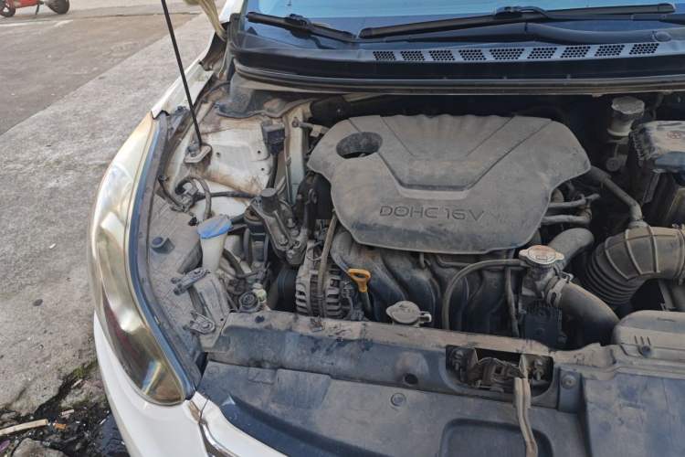 Used Hyundai Elantra (5th Generation / Langdong) 2013 1.6L Automatic Leading Model Engine Bay Right