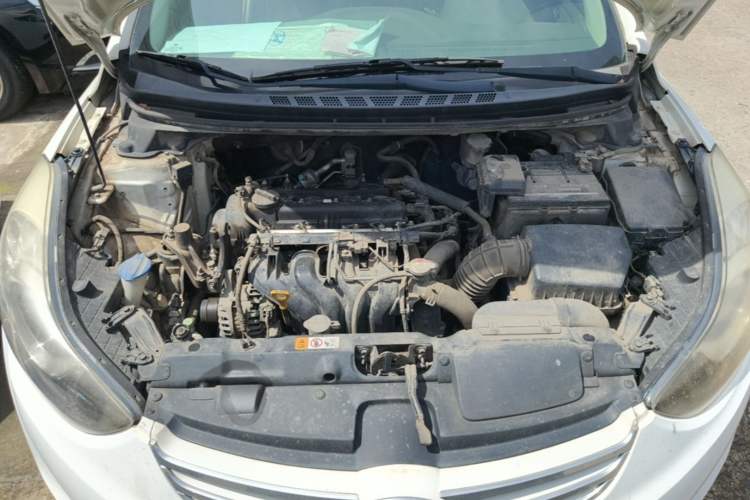 Used Hyundai Elantra (5th Generation / Langdong) 2013 1.6L Automatic Leading Model Engine Bay