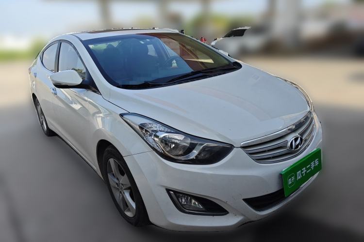 Used Hyundai Elantra (5th Generation / Langdong) 2013 1.6L Automatic Luxury Model Front Right 45 Deg