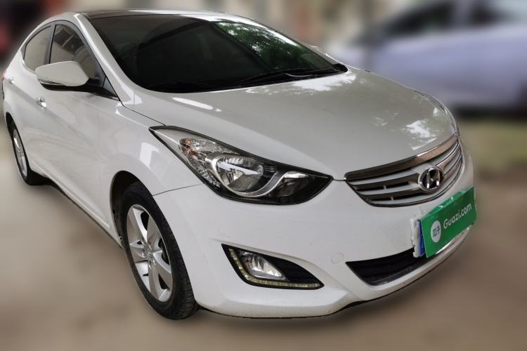 Used Hyundai Elantra (5th Generation / Langdong) 2013 1.6L Automatic Leading Model Front Right 45 Deg