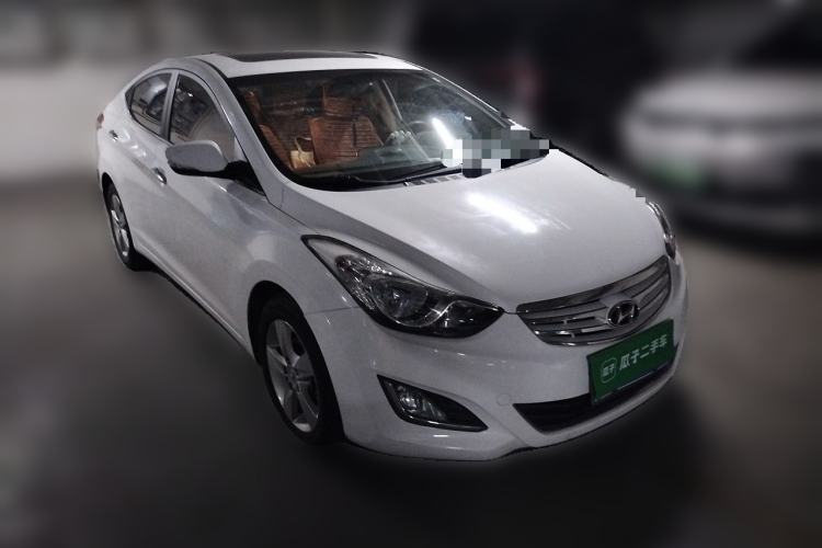 Used Hyundai Elantra (5th Generation / Langdong) 2013 1.6L Automatic Luxury Model Front Right 45 Deg