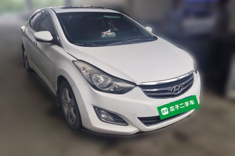 Used Hyundai Elantra (5th Generation / Langdong) 2013 1.6L Automatic Leading Model Front Right 45 Deg
