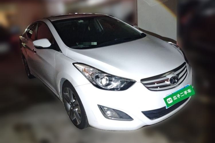 Used Hyundai Elantra (5th Generation / Langdong) 2013 1.6L Automatic Luxury Model Front Right 45 Deg