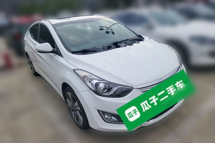 Used Hyundai Elantra (5th Generation / Langdong) 2013 1.6L Automatic Leading Model Front Right 45 Deg