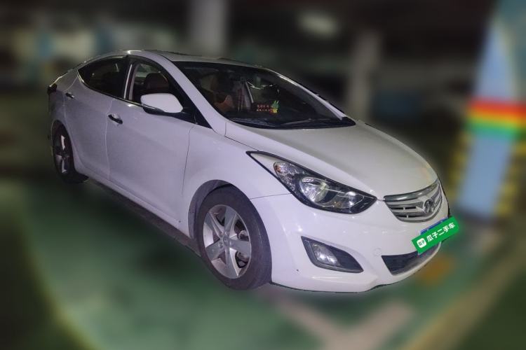 Used Hyundai Elantra (5th Generation / Langdong) 2013 1.6L Automatic Luxury Model Front Right 45 Deg